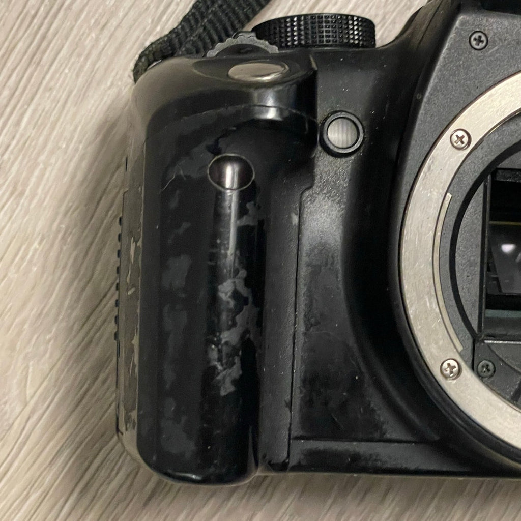 Canon EOS Rebel XT DSLR Camera - Body, Charger, Memory Card - Works