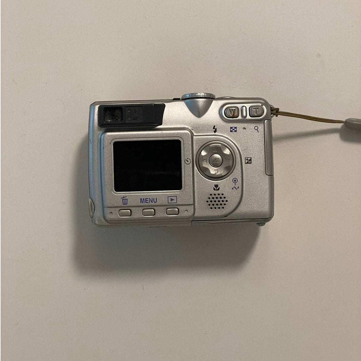Nikon Coolpix 5200 Vintage Digital Camera | 5.1 MP - See Description