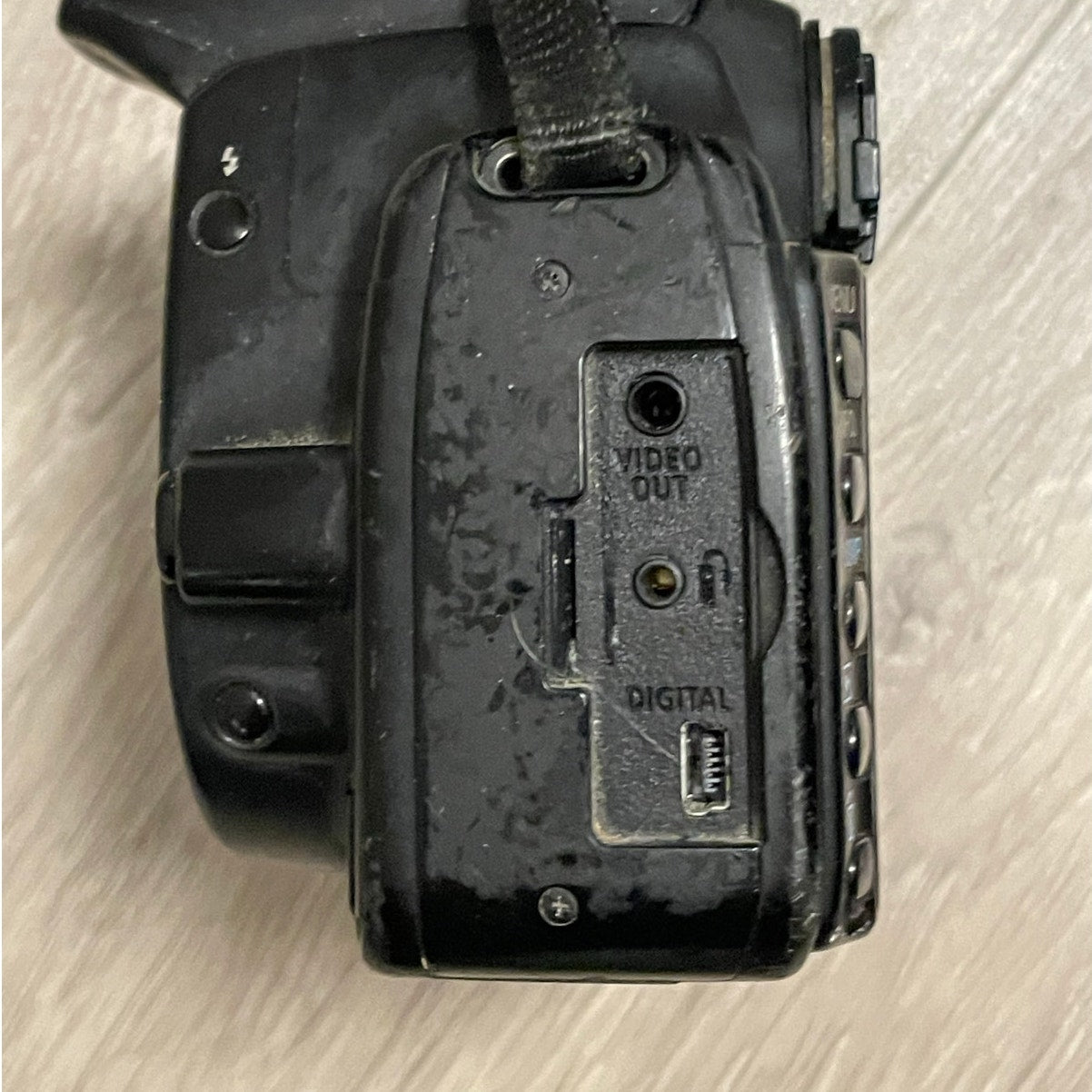 Canon EOS Rebel XT DSLR Camera - Body, Charger, Memory Card - Works