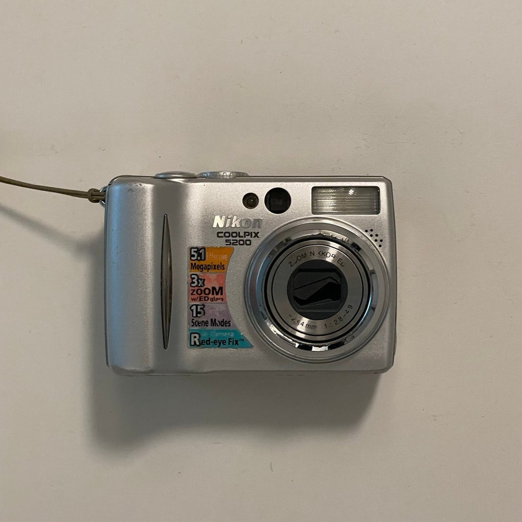 Nikon Coolpix 5200 Vintage Digital Camera | 5.1 MP - See Description