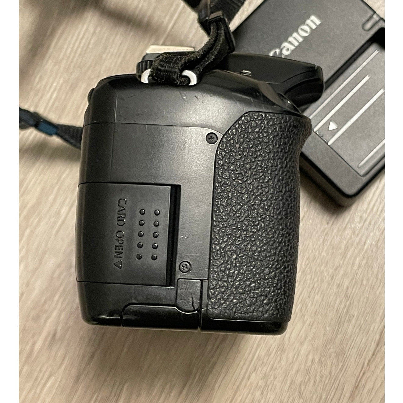 Canon EOS Rebel XSi DSLR Camera - Camera Body, Battery, Charger - Works