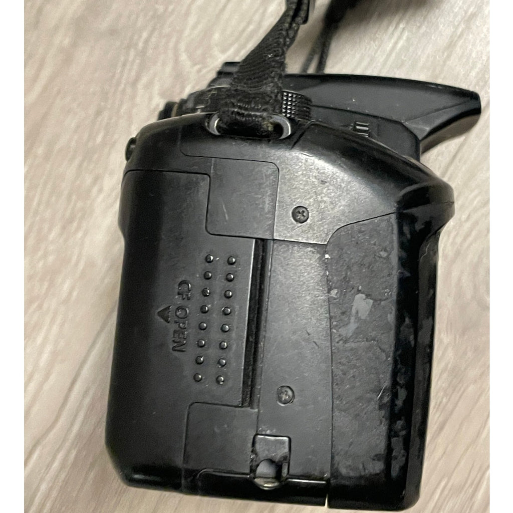 Canon EOS Rebel XT DSLR Camera - Body, Charger, Memory Card - Works